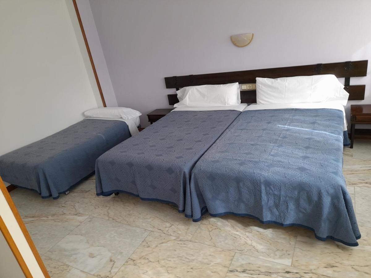 Hotel Os Carballos 시게이로 외부 사진