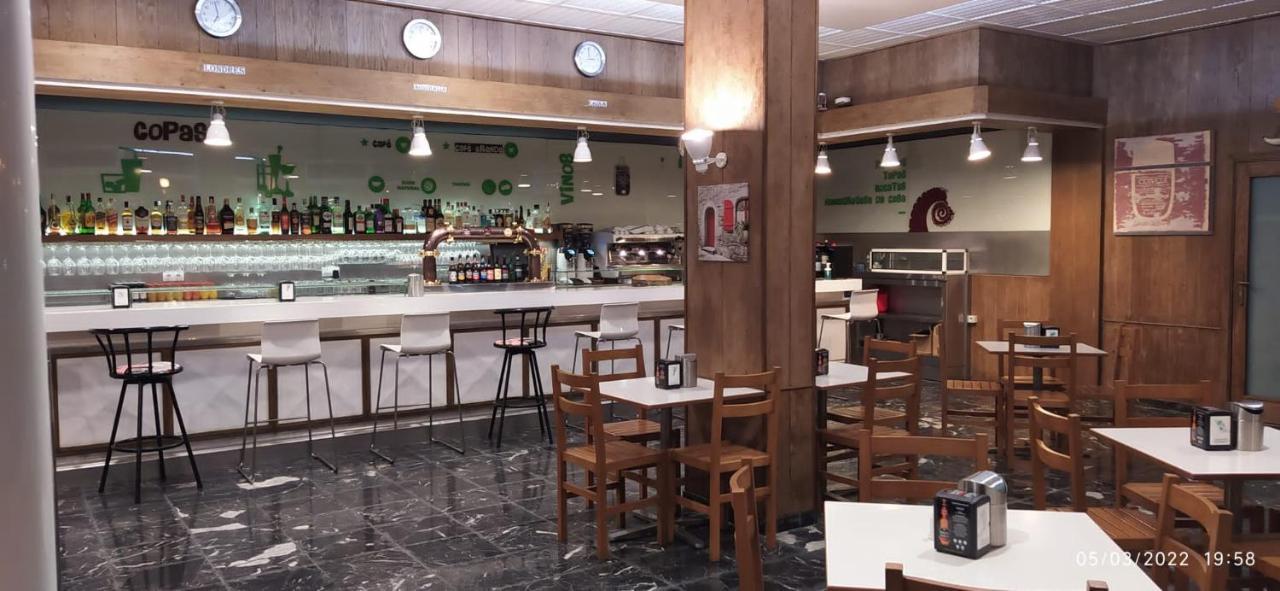 Hotel Os Carballos 시게이로 외부 사진