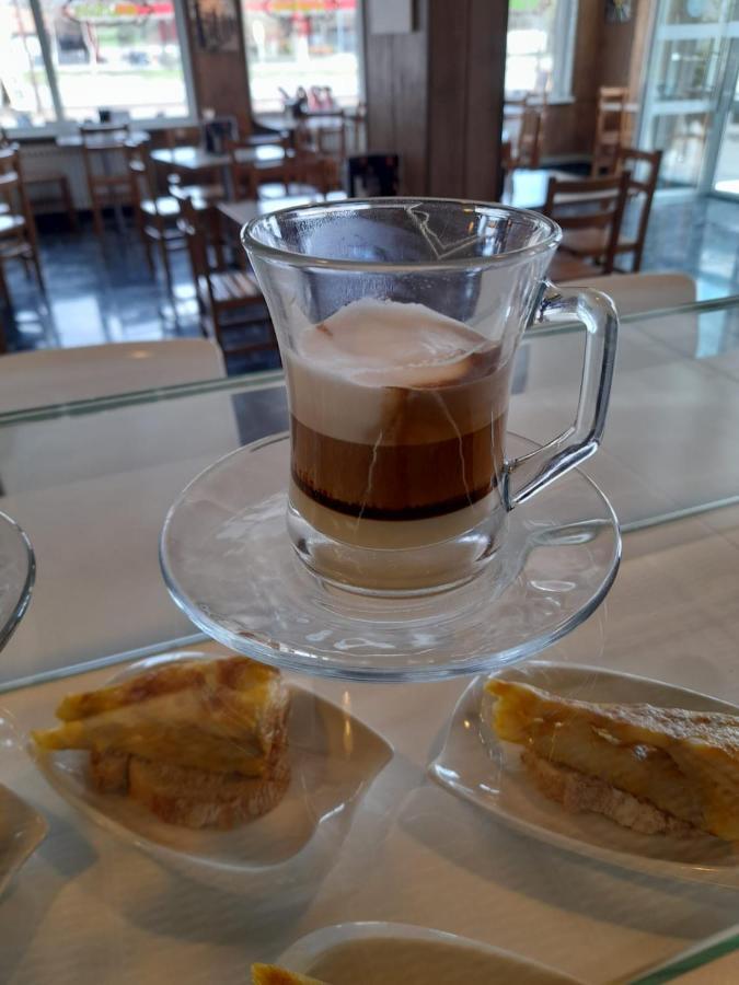 Hotel Os Carballos 시게이로 외부 사진